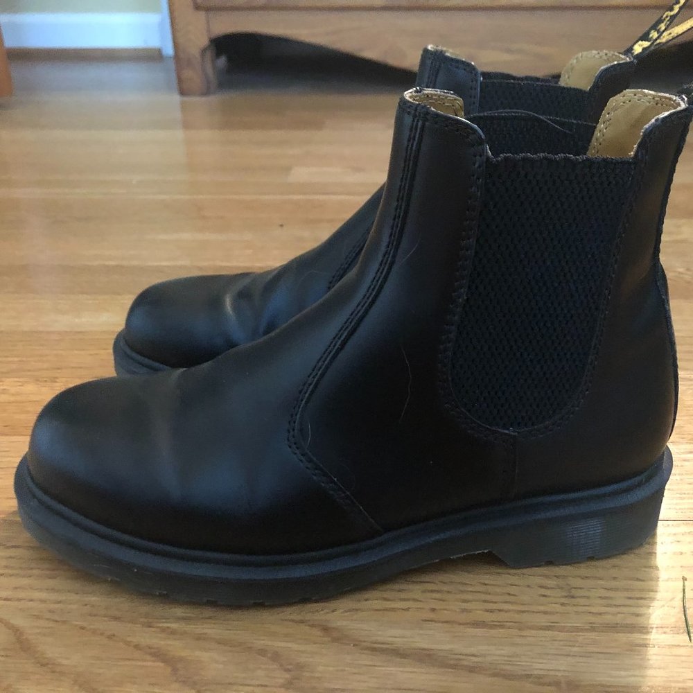 Smooth Leather Chelsea Boots